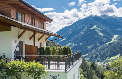 San Leonardo in Passiria Apartment | Apartment 'Hofschenke Pfeiftal - Bergwiese' with Mountain View, Shared Garden and Wi-Fi