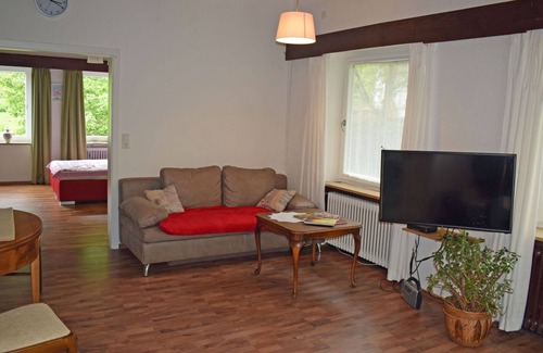 Waldkirch Apartment | Apartment 'Kandelbleibe' with Balcony and Wi-Fi