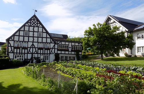 Finnentrop Apartment | Apartment 'Kornkammer' with Shared Garden, Balcony and Wi-Fi