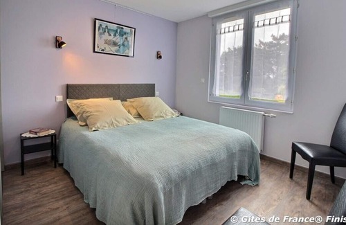 Locmaria-Plouzane Apartment | Apartment 'La Maison Bleue' with Private Terrace, Shared Garden and Wi-Fi