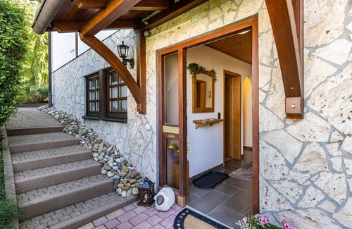 Gemarkung Tailfingen Apartment | Apartment "Landhaus am Lammerberg" with Shared Garden & Wi-Fi