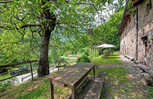 Pertica Alta Apartment | Apartment 'Le Fratte' with Mountain View, Private Garden and Wi-Fi