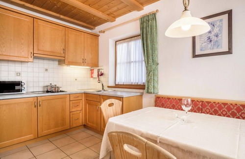 Corvara in Badia Apartment | Apartment 'Lisüra Boè' with Mountain View and Wi-Fi