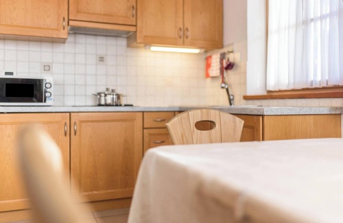 Corvara in Badia Apartment | Apartment 'Lisüra Boè' with Mountain View and Wi-Fi