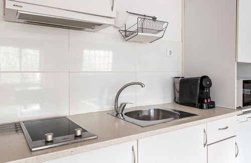 Catarroja Apartment | Apartment 'Loft Con Terraza' with Private Terrace, Wi-Fi and Air Conditioning