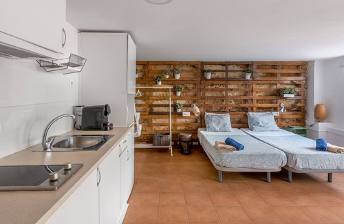 Catarroja Apartment | Apartment 'Loft Con Terraza' with Private Terrace, Wi-Fi and Air Conditioning