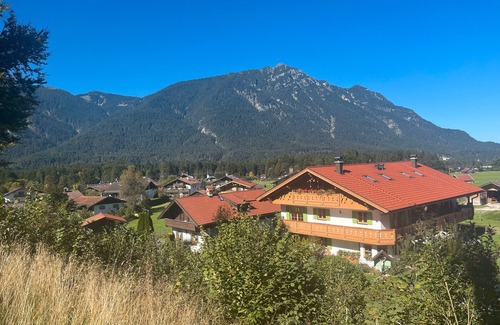 Hammersbach Apartment | Apartment 'Maria Grasegger' with Mountain View, Balcony and Wi-Fi