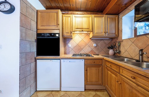 Bonneval-sur-Arc Apartment | Apartment 'Mésange' with Mountain View, Balcony and Wi-Fi