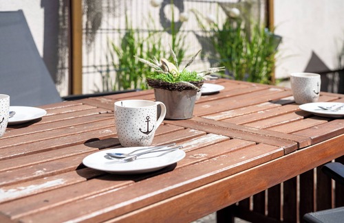 Zempin Apartment | Apartment 'Mien Lüttes Glück' with Private Terrace, Private Garden and Wi-Fi