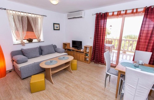 Cesarica Apartment | Apartment Mraović-1 by Interhome