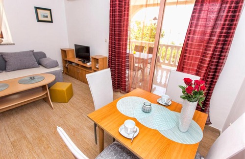 Cesarica Apartment | Apartment Mraović-1 by Interhome
