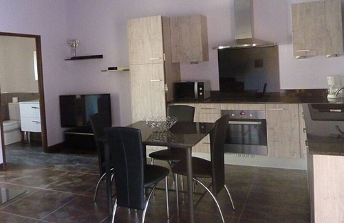 Prades Apartment | Apartment N ° 5 WITH TERRACE AND PRIVATE PARKING - AIR CONDITIONING reversible