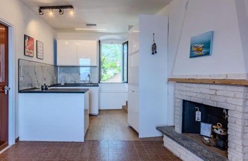 Consiglio di Rumo Apartment | Apartment Nave Blu by Interhome