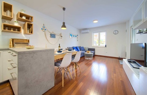 Silo Apartment | Apartment NB with a private pool