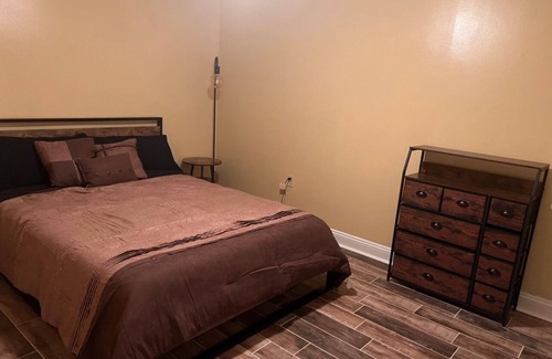 Seabrook Apartment | Apartment near Lakefront