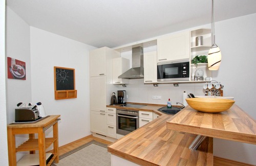 Wiek Apartment | Apartment near the harbor with balcony and sea view - Hafenhäuser Wiek 14