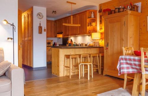 Champery Apartment | Apartment Neige et Soleil by Interhome