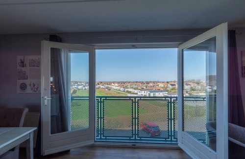 Julianadorp aan zee Apartment | Apartment in Dunes with Stunning Views