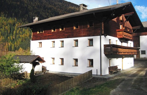 San Pietro Apartment | Apartment 'Oberhöhe Apt Talblick' with Mountain View, Private Terrace and Wi-Fi