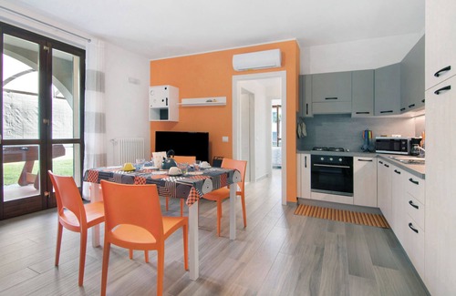 Consiglio di Rumo Apartment | Apartment "Orange Corner - Gravedona" with Mountain View, Terrace & Wi-Fi