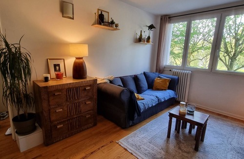 Amerique Apartment | Apartment Paris 19eme 50m2, metro porte des lilas/télégraphe.