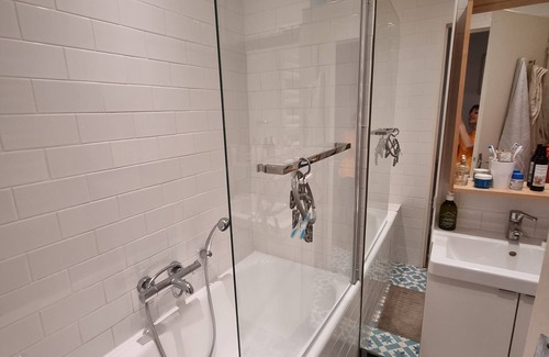 Amerique Apartment | Apartment Paris 19eme 50m2, metro porte des lilas/télégraphe.