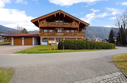 Unterwoessen Apartment | Apartment “Petrushof Ferienwohnung Taubensee” with Mountain View, Wi-Fi, Balcony