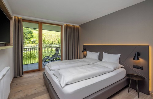 Burgusio Apartment | Apartment 'Planitza' with Shared Pool, Private Terrace and Wi-Fi