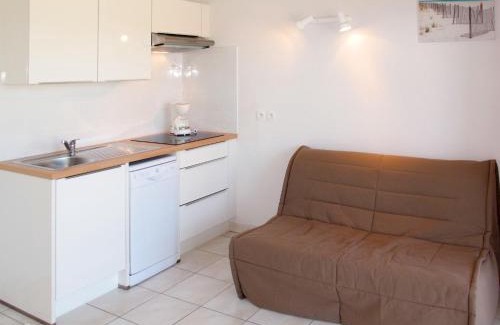 Biscarrosse Plage Apartment | Apartment Résidence Belle Dune-2 by Interhome