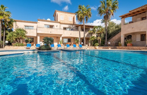 Cala Santany Villa | Apartment 'Residencial Planta Baja Cerca Playa' with Sea View, Wi-Fi and Air Conditioning