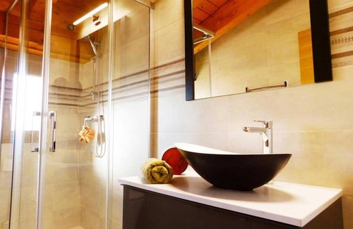 Tubilla del Lago Apartment | Apartment 'Ribera Del Duero Reserva' with Wi-Fi