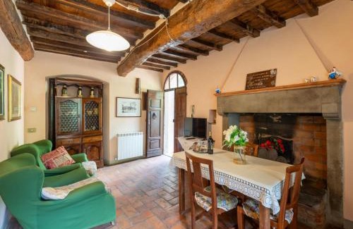 Loro Ciuffenna Apartment | Apartment Rosa by Interhome