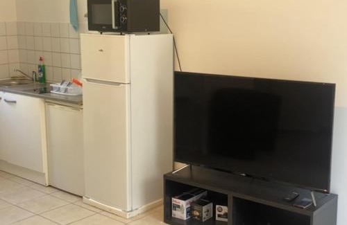 Goussainville Apartment | Apartment Sleeps 2 with On-Site Parking