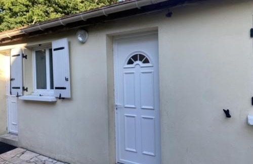 Goussainville Apartment | Apartment Sleeps 2 with On-Site Parking