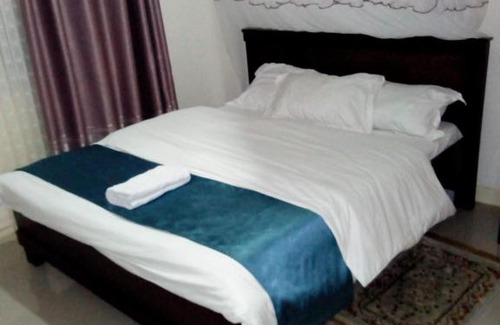 Mbotela Apartment | Apartment Sleeps 6 with Free Parking