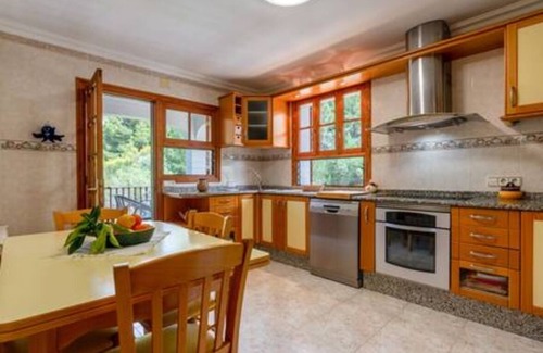 Puerto de Soller Apartment | Apartment Sol 2 - Three Bedroom Apartment, Sleeps 6