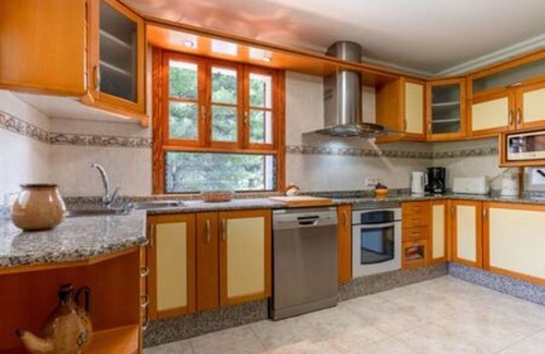 Puerto de Soller Apartment | Apartment Sol 2 - Three Bedroom Apartment, Sleeps 6