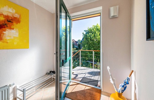 Ostorf Apartment | Apartment 'Sonnenhaus' with Lake View, Shared Garden and Wi-Fi