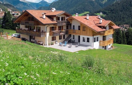 Vigo di Fassa Apartment | Apartment Stephanie in Vigo di Fassa - 4 persons, 2 bedrooms