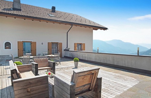 Fie allo Sciliar Apartment | Apartment "Stinerhof - Schlernblick" with Mountain View, Wi-Fi, Balcony & Garden