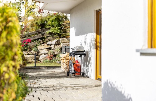Albstadt Apartment | Apartment "Südalb" with Shared Garden & Wi-Fi