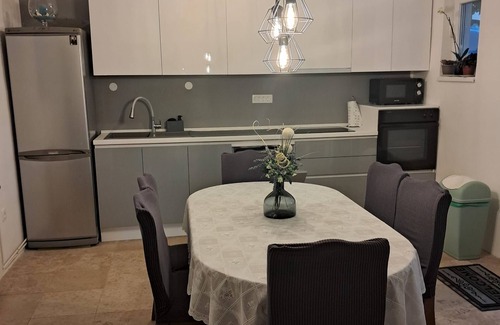 Primosten Burnji Apartment | Apartment Svabo (71051-A1) - Dolac