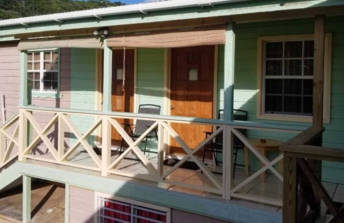 Falmouth Apartment | Apartment Unforgetables 3 surrounded by nature. Forever green