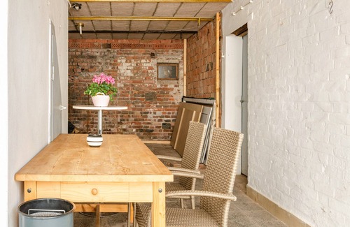 Leinefelde-Worbis Apartment | Apartment 'Veronika' with Shared Garden and Wi-Fi