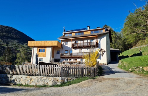 Sluderno Apartment | Apartment 'Vernalhof Apt Sunnaseit' with Mountain View, Shared Terrace and Wi-Fi