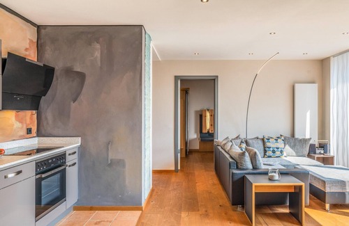 Pelham Apartment | Apartment "Wellvital" with Private Terrace & Wi-Fi
