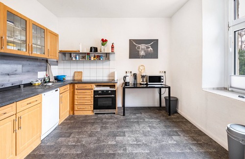 Osmarsleben Apartment | Apartment 'Wipperblick' with Private Garden and Wi-Fi