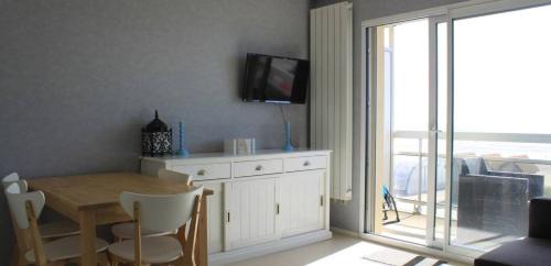 Hardelot-Plage Apartment | Apartment with balcony on the seafront