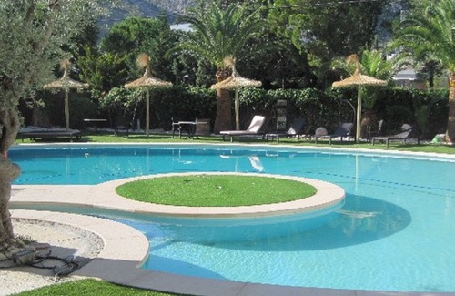 Puerto de Pollensa Apartment | Apartment with Wifi/air con. Next to beach and Il'l a Dor hotel.