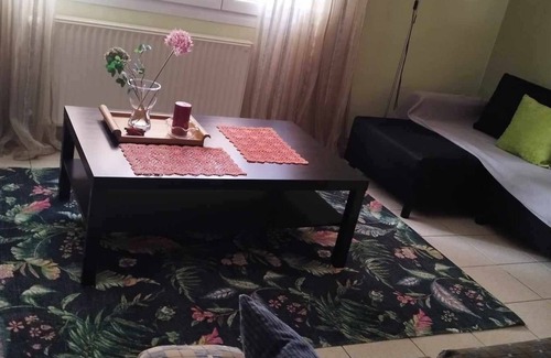 Stavroupoli Apartment | Apartment with parking space and yard at the areaof Thessaloniki